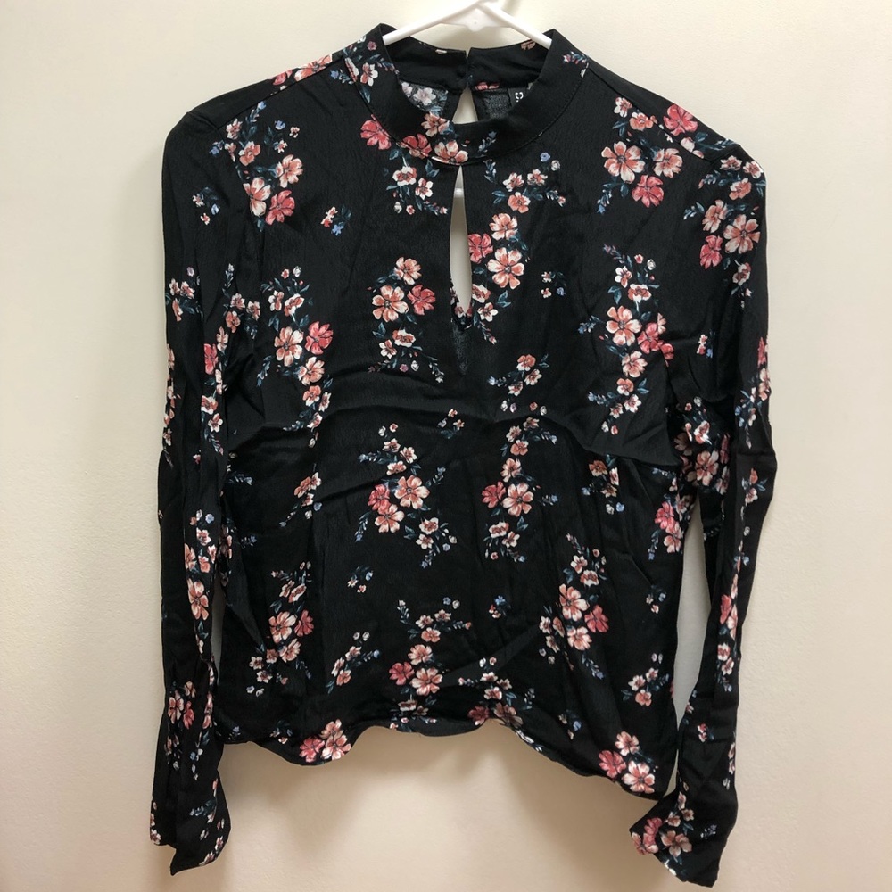 Floral mock neck long sleeve top